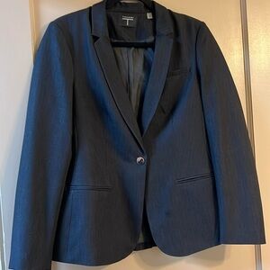Tahari blazer